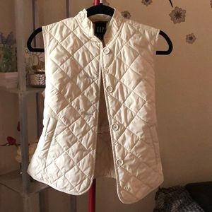Gap vest